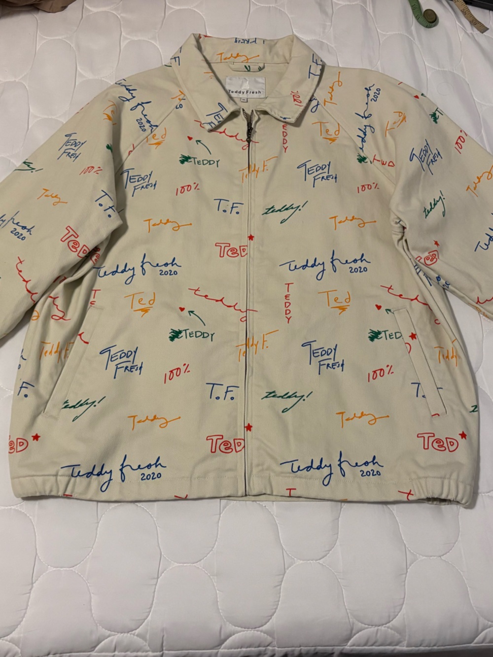 Teddy Fresh Script Jacket - Cream with Multicolor Signatures XL- NEW/NEVER WORN - Picture 2 of 10